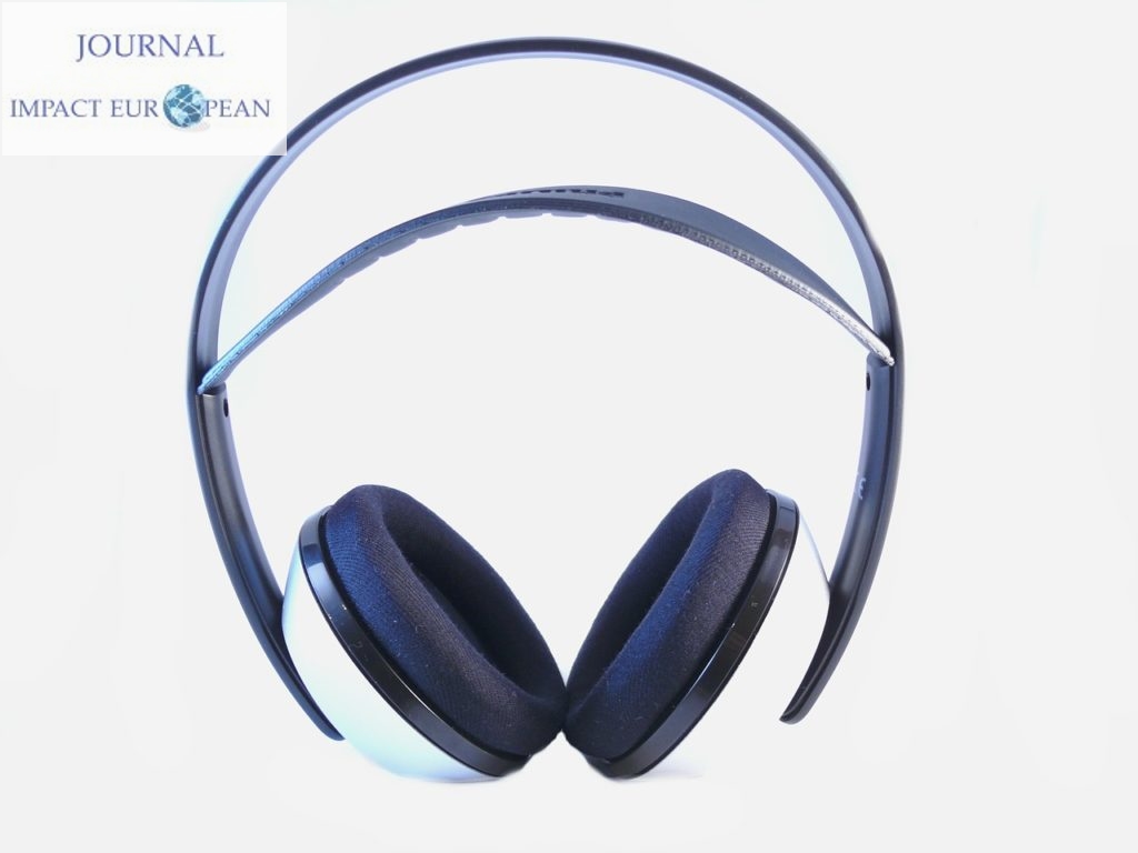 headphones-15600_1280