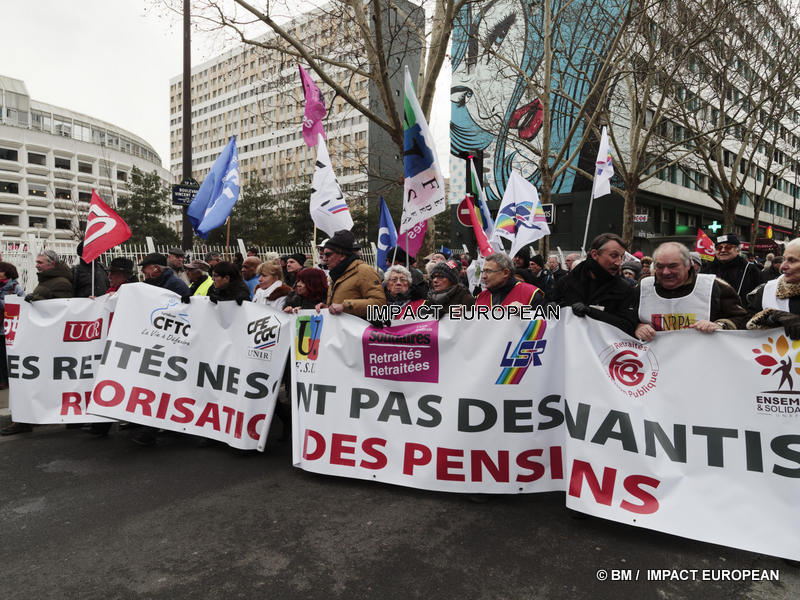 Manif pour la défense des retraites 02