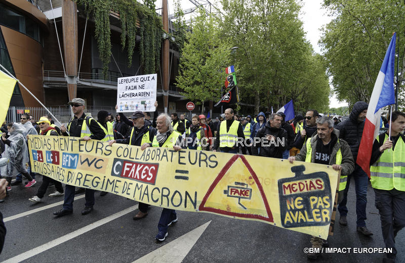 Pour un traitement médiatique impartial 03