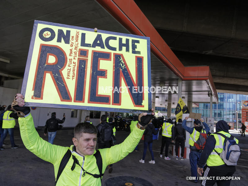 Pour un traitement médiatique impartial 08