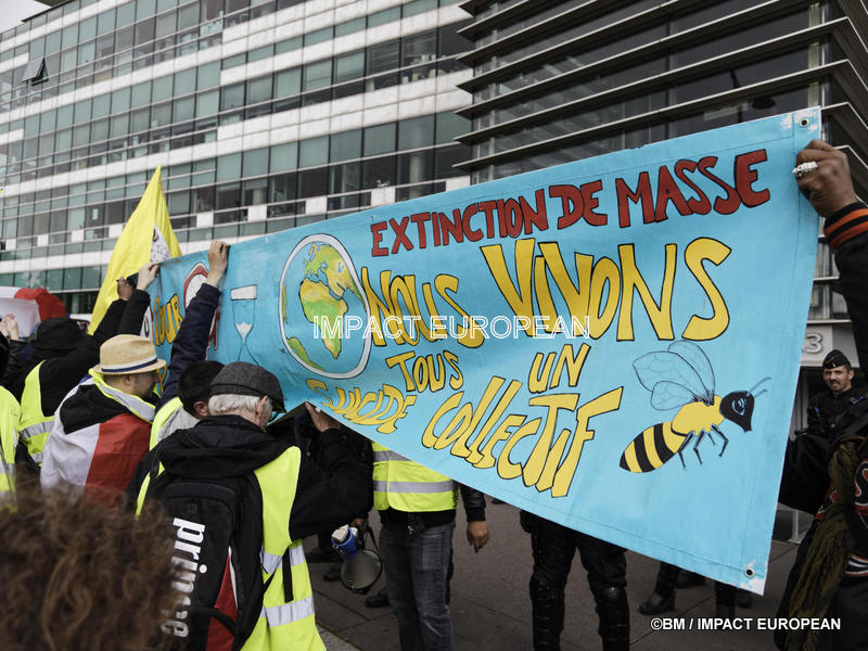 Pour un traitement médiatique impartial 20