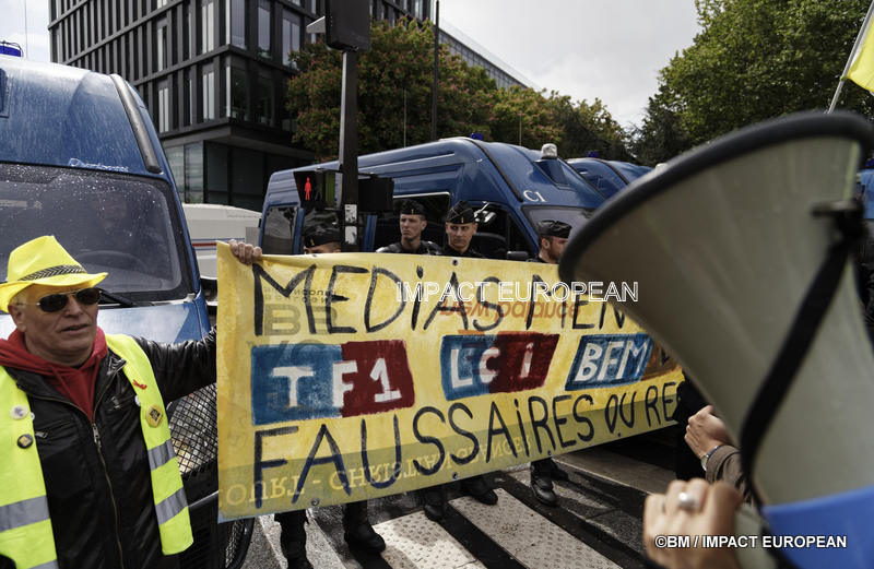 Pour un traitement médiatique impartial 24