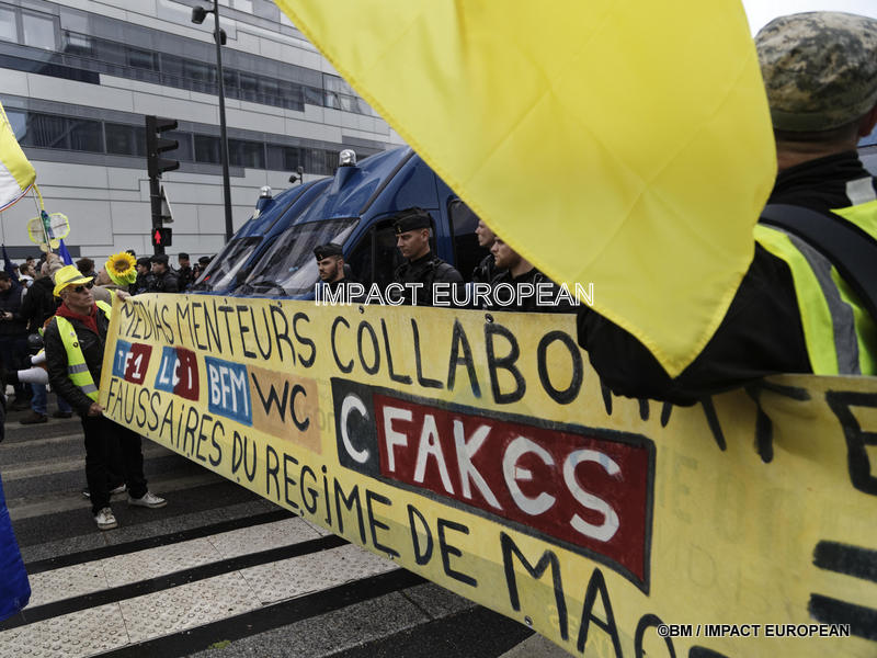 Pour un traitement médiatique impartial 26