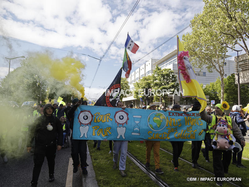 Pour un traitement médiatique impartial 30