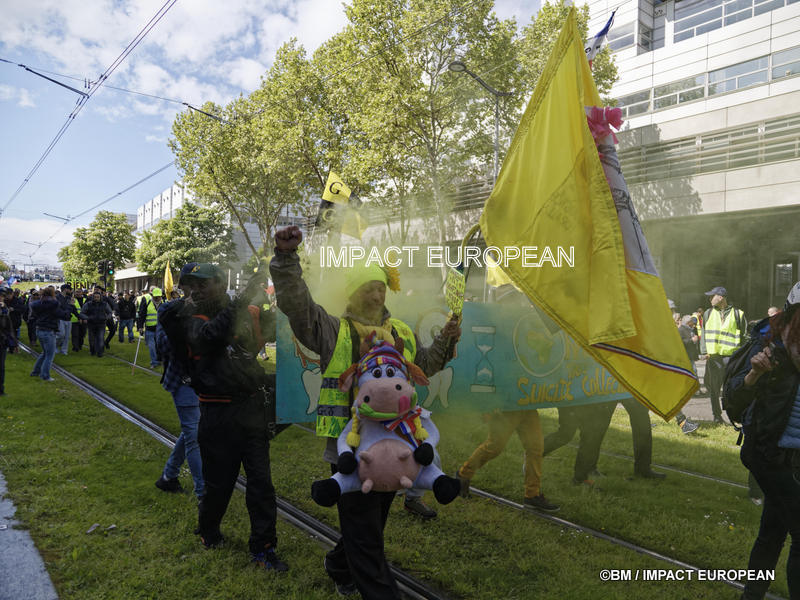 Pour un traitement médiatique impartial 31