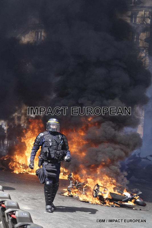 gilets jaunes act 23 10