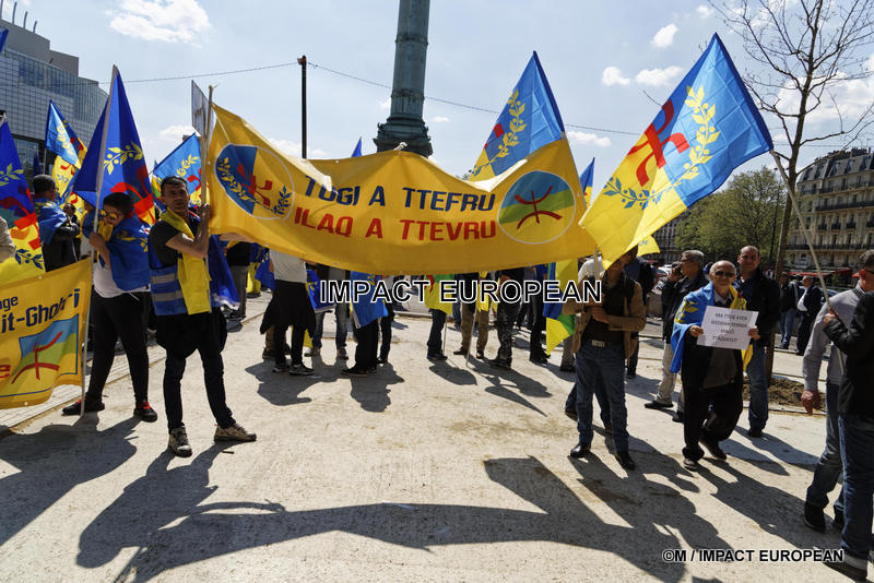 manif pour independance de la kabylie 06