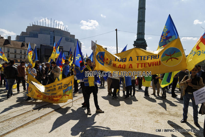 manif pour independance de la kabylie 07