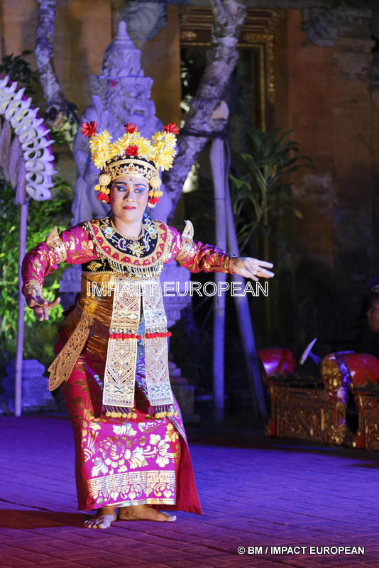 Legong & Barong danse 03-001