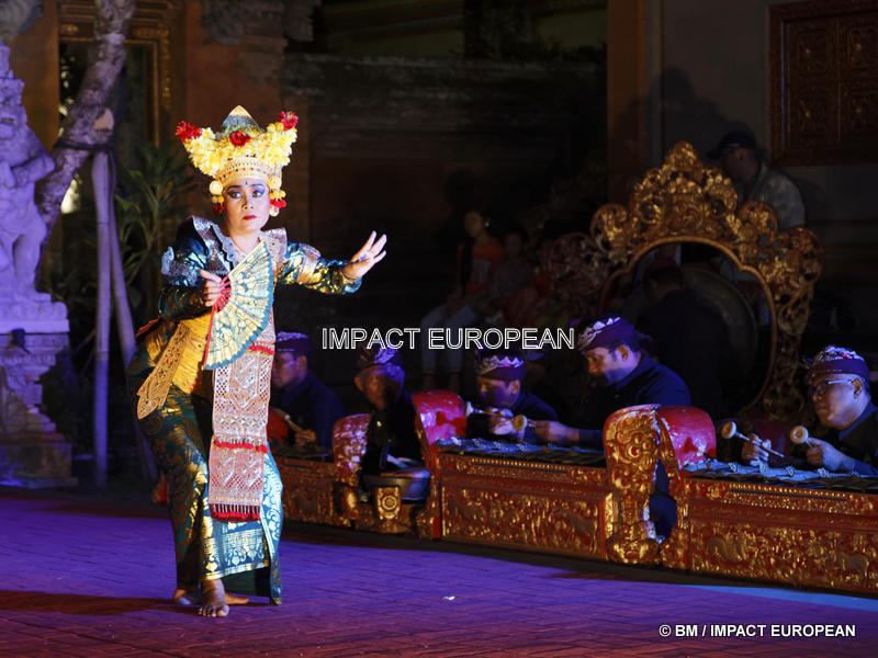 Legong & Barong danse 09-001