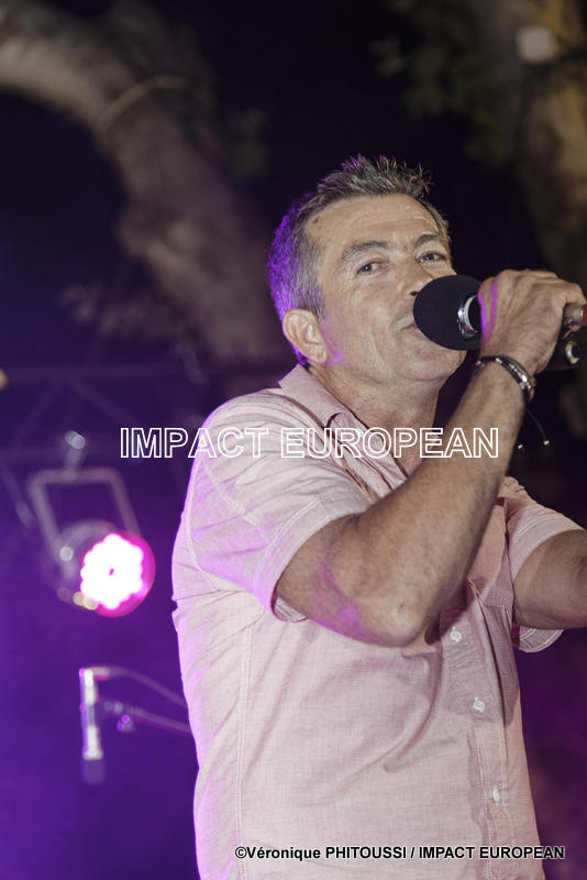 Le groupe Washing Blues en concert Place de la Marineà Agde le 14 juillet 2019