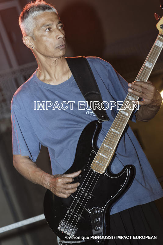 Le groupe Washing Blues en concert Place de la Marineà Agde le 14 juillet 2019