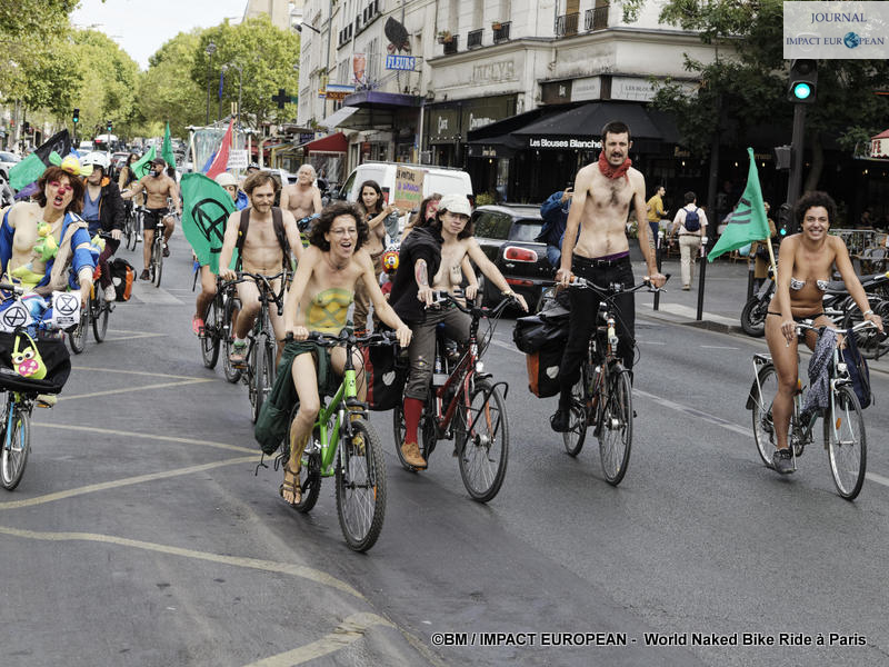 Manif Cyclo-nudiste 03