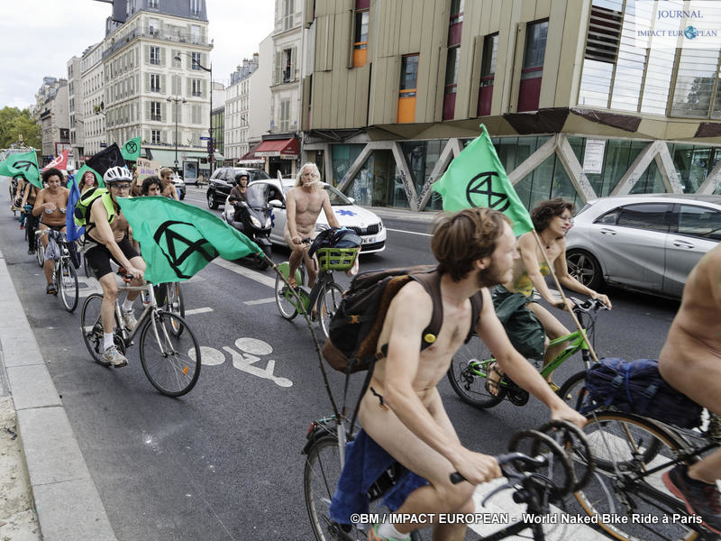 Manif Cyclo-nudiste 11