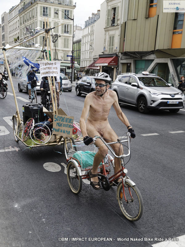 Manif Cyclo-nudiste 14