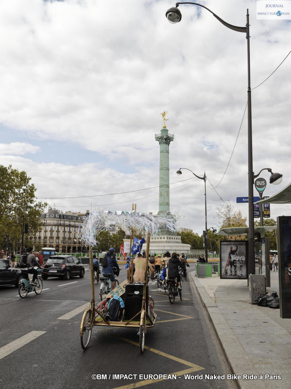 Manif Cyclo-nudiste 16