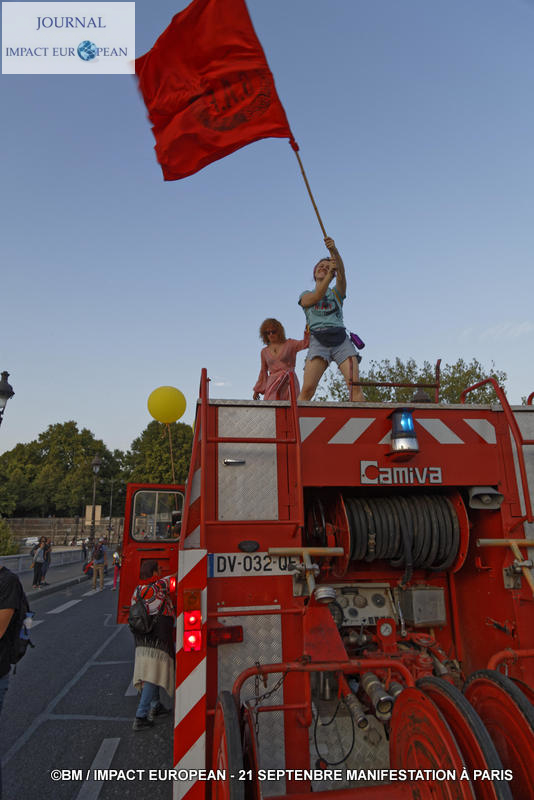 Manif climat justice et sociale 37