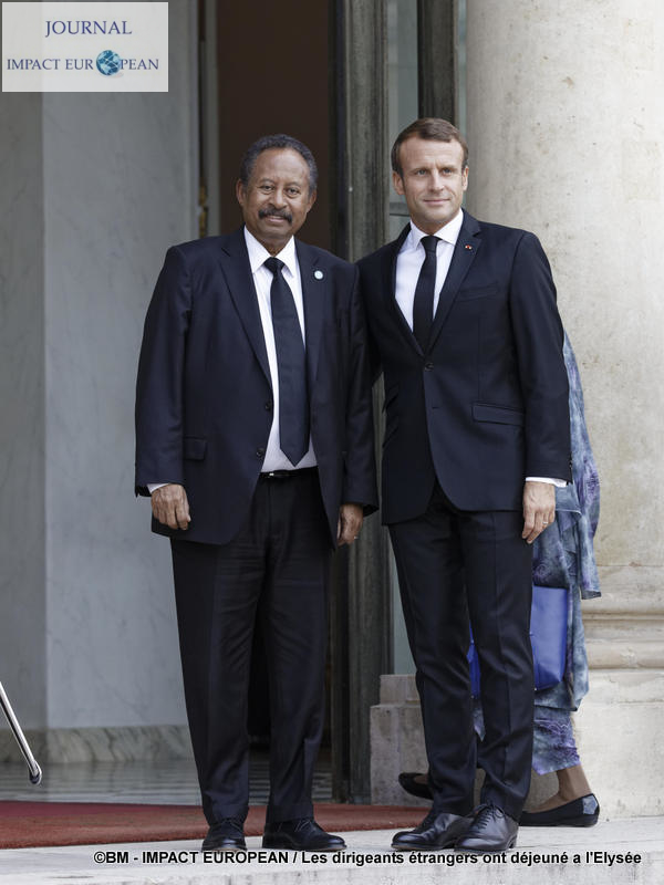 Macron reçoit Abdalla Hamdok 03