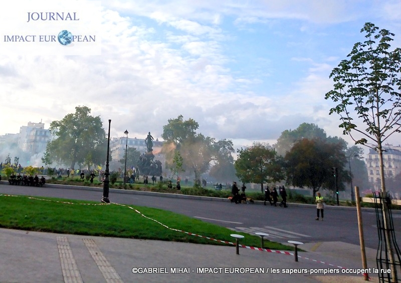 paris-les sapeurs-pompiers occupent la rue04
