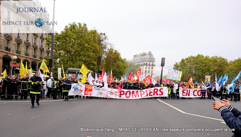 paris-les sapeurs-pompiers occupent la rue09