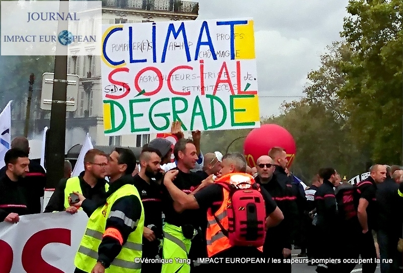 paris-les sapeurs-pompiers occupent la rue12