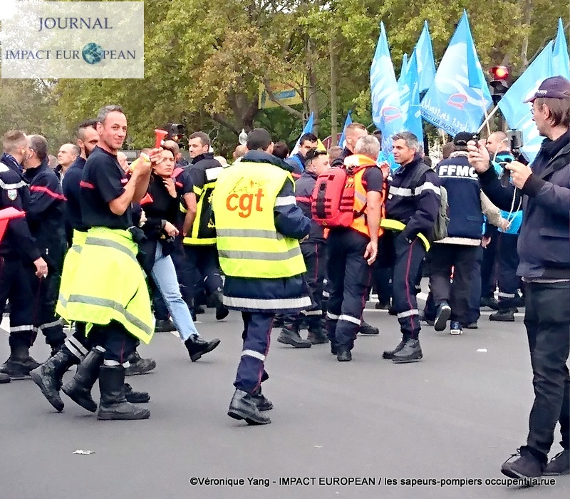 paris-les sapeurs-pompiers occupent la rue13
