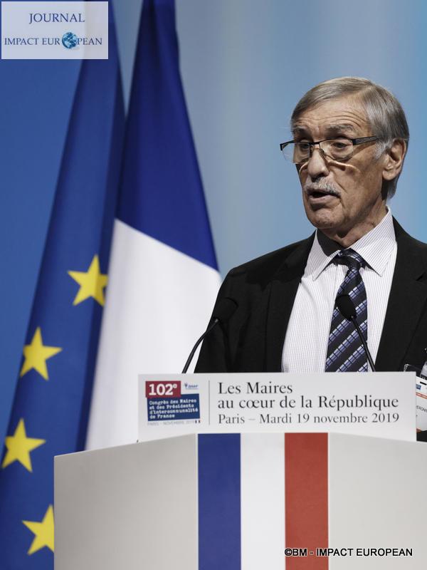 01-102eme congres des maires 01