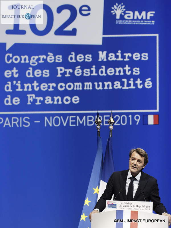 12-102eme congres des maires 12