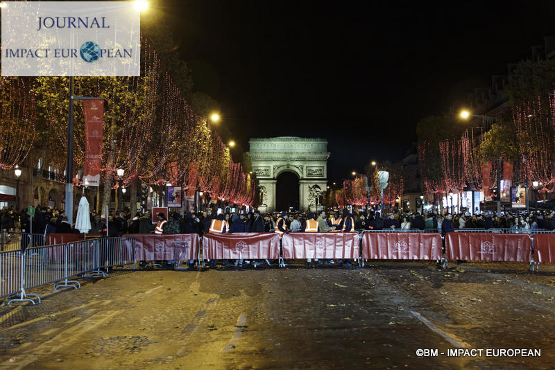 20-Ludivine Sagnier Champs-Elysées 22