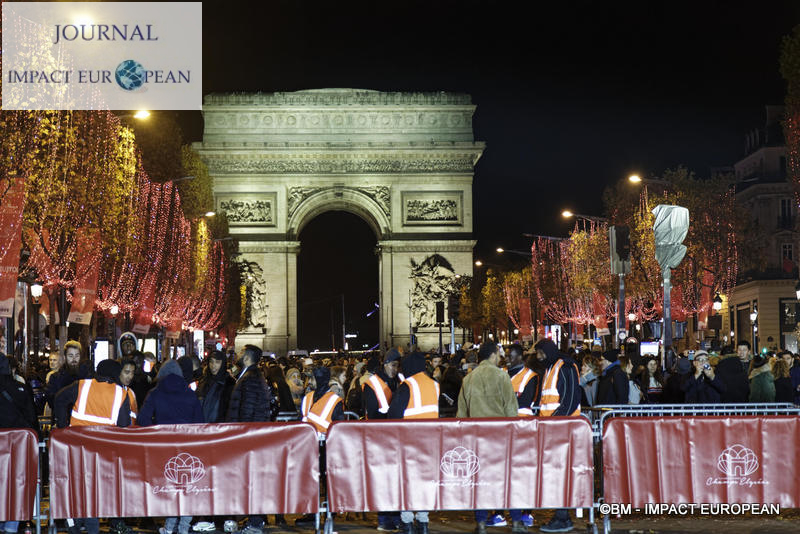 21-Ludivine Sagnier Champs-Elysées 23