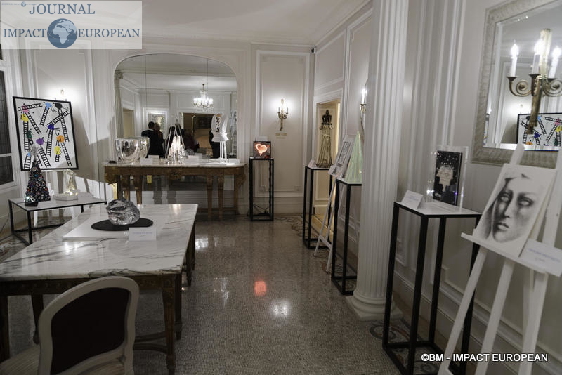 12-Plaza Athénée 61