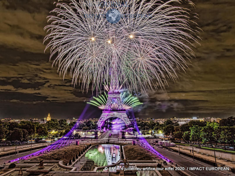 feu artifice tour eiffel 2020 04