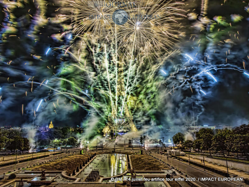 feu artifice tour eiffel 2020 41