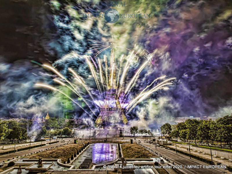 feu artifice tour eiffel 2020 43