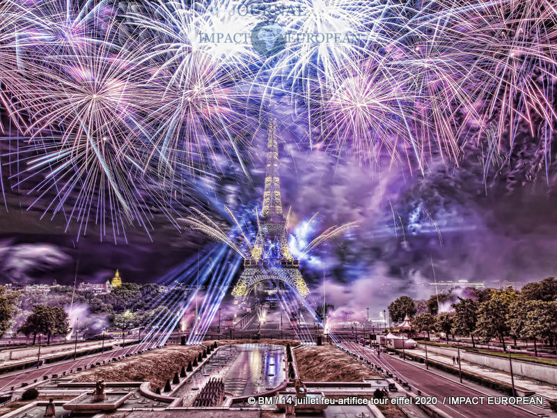 feu artifice tour eiffel 2020 54
