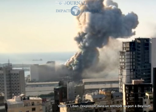 L'explosion dans un entrepôt au port à Beyrouth 7