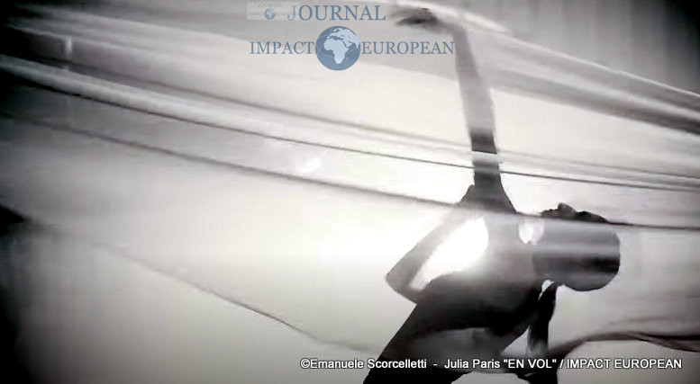 Julia Paris - En vol