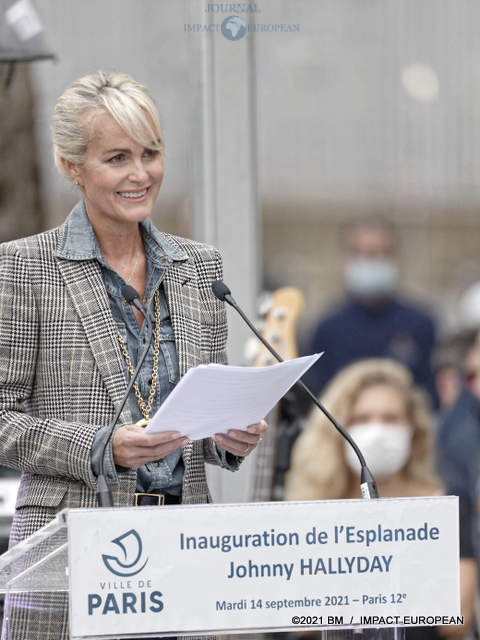 Esplanade Johnny-Hallyday 30