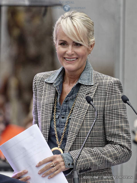 Esplanade Johnny-Hallyday 45