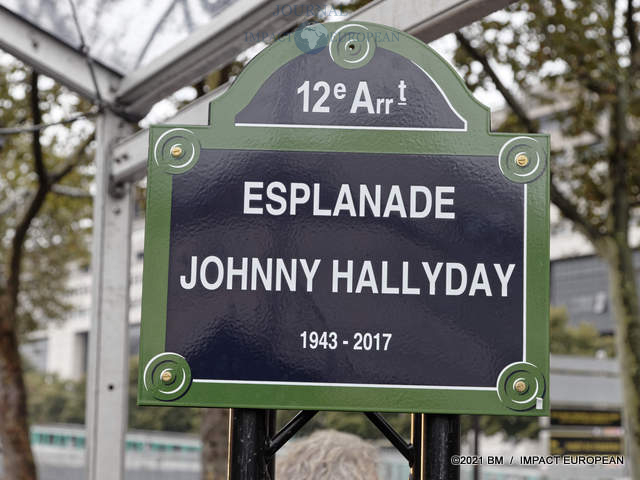 Esplanade Johnny-Hallyday 54