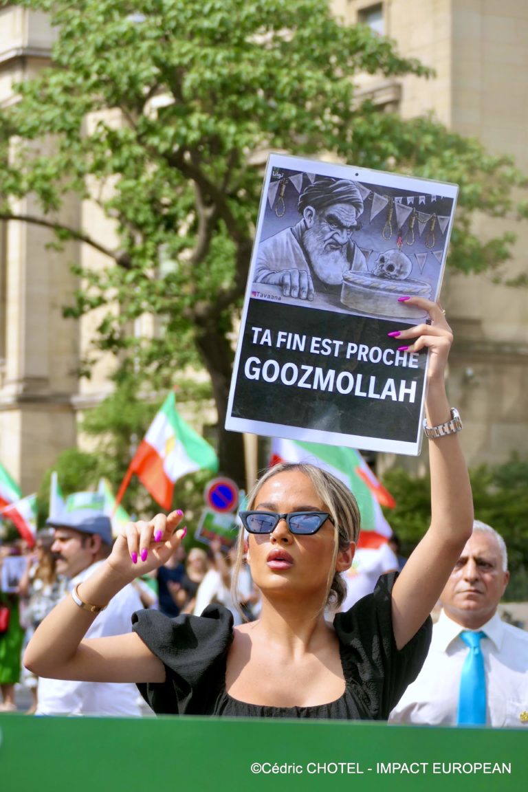 60100AFB-DEA7-4D99-8C07-8457EE0A067E_1_201_a