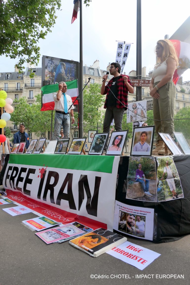 7525B685-6040-4749-823E-009