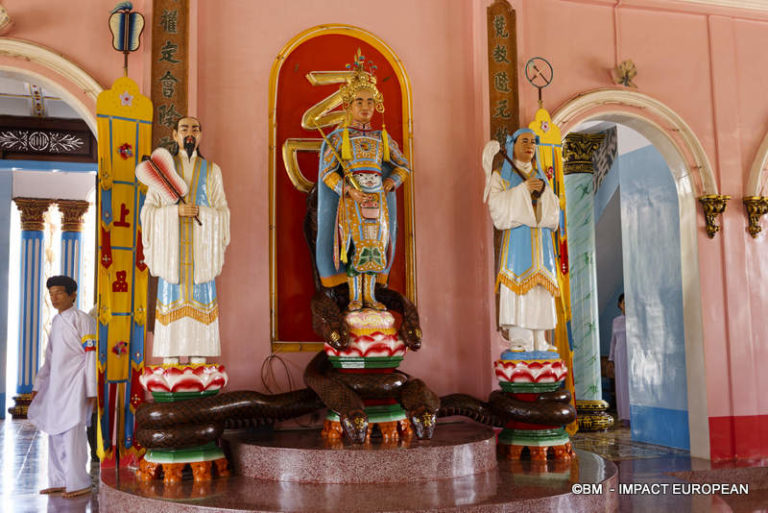 Cao Dai Vietnam 09