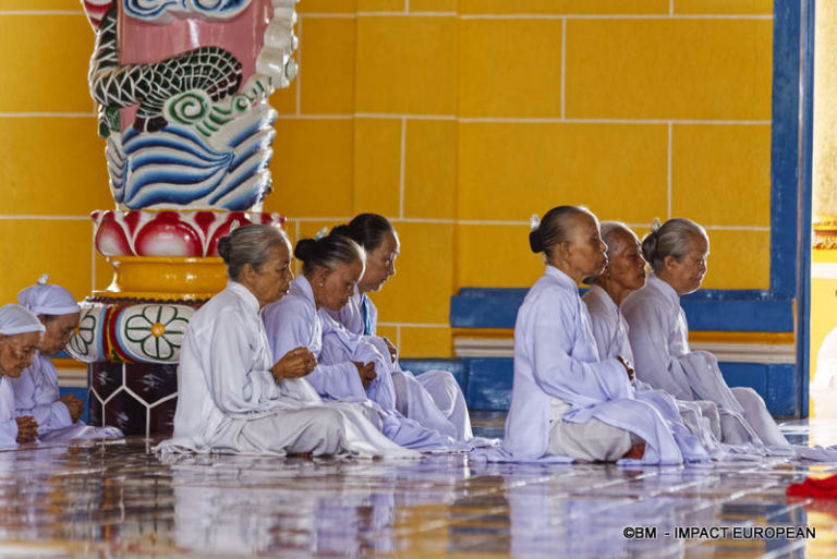 Cao Dai Vietnam 34