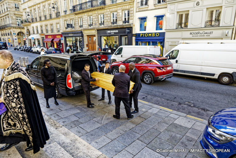 CATHERINE LACHENS OBSEQUES 07