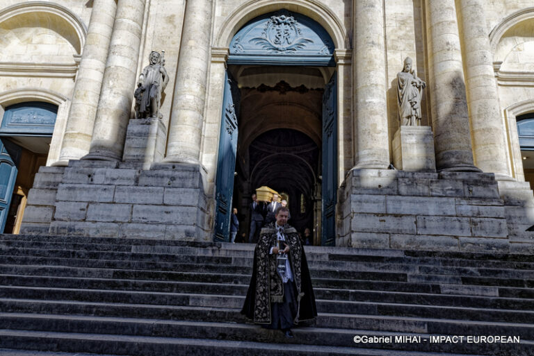 CATHERINE LACHENS OBSEQUES 17