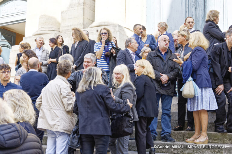 CATHERINE LACHENS OBSEQUES 36