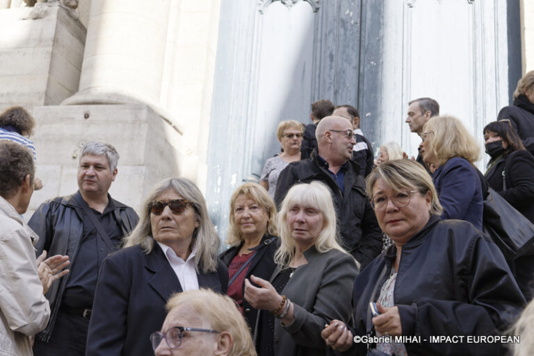 CATHERINE LACHENS OBSEQUES 39