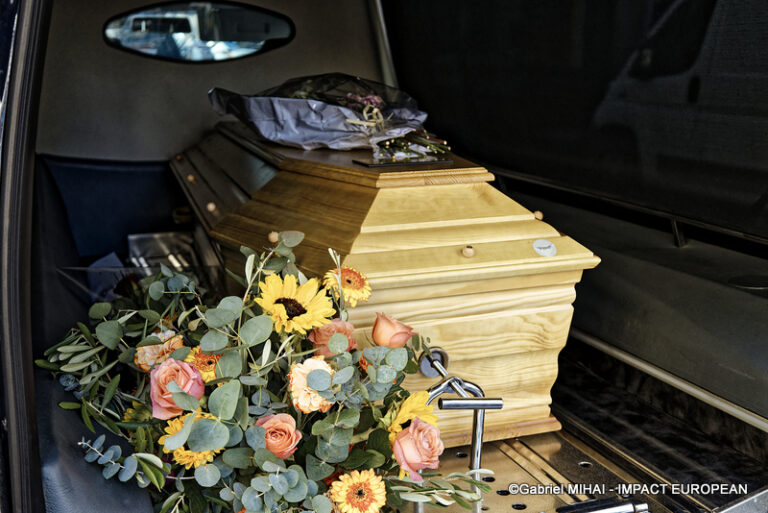 CATHERINE LACHENS OBSEQUES 44