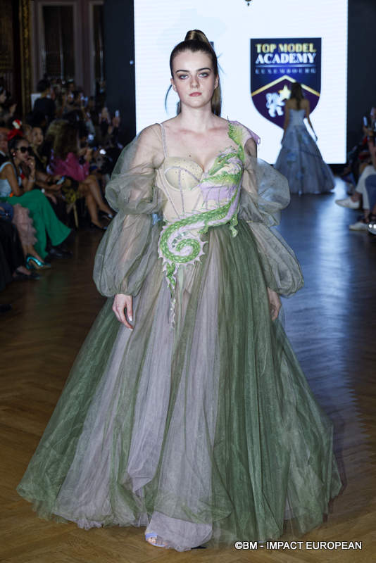 FASHION SHOW AEFW 54